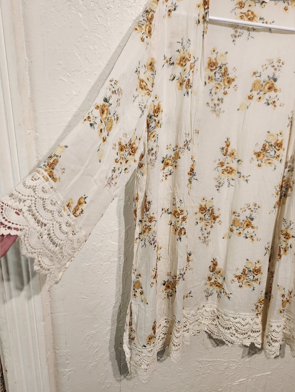 Mason & Belle Floral Lace Trim Duster - Picture 2 of 7